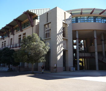 美国加州大学圣地亚哥分校Center Hall