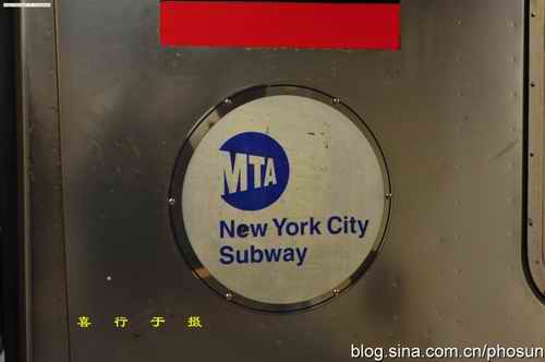 美国纽约地铁黒得像监狱(组图)