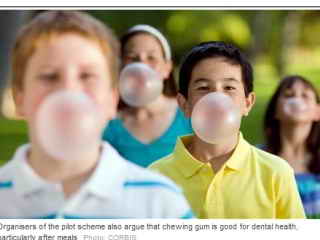 德国小学提倡学生上课嚼口香糖 称能集中注意力