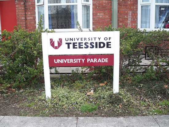 英国提赛德大学